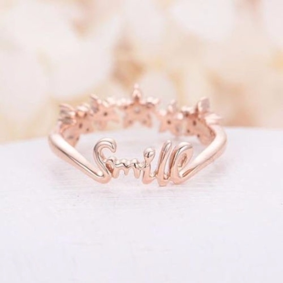 Smile Two-Sided Rose Gold Sparkling Statement Ring - Picture 2 of 8